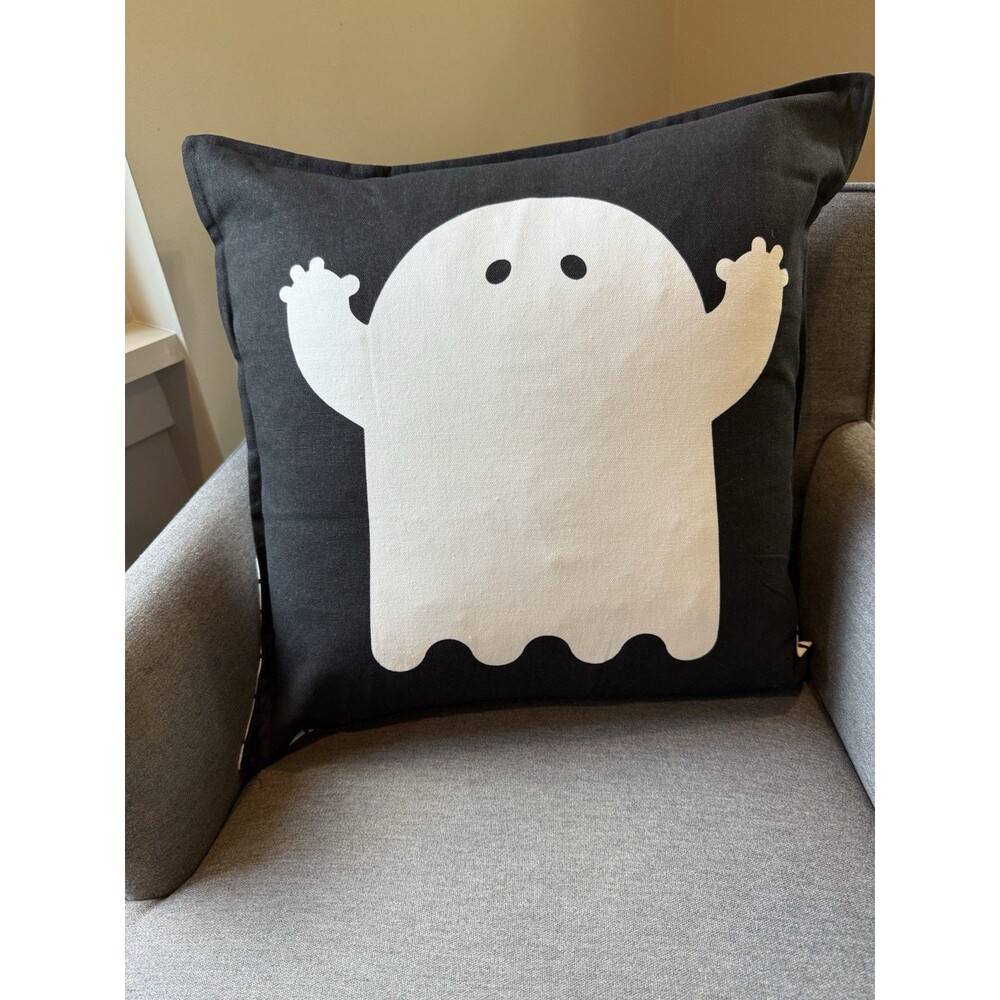 Ikea Halloween KUSTFYR Cushion cover Ghosts 20x20" Black White NEW 2025 Cotton - Picture 8 of 13
